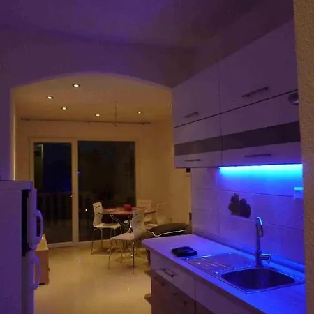 In With Sea View, Terrace, Air Conditioning, Wifi 5121-4 Apartman Bol