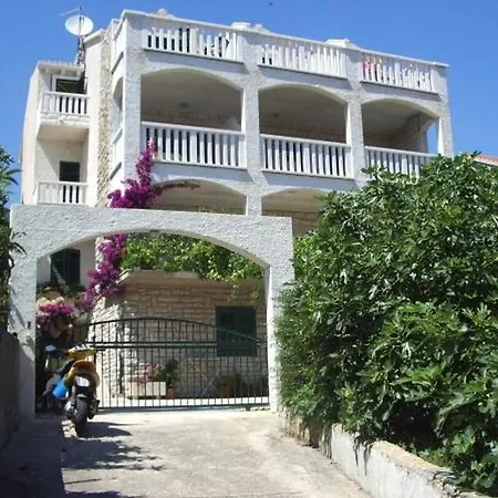 In With Sea View, Terrace, Air Conditioning, Wifi 5121-4 Apartment
